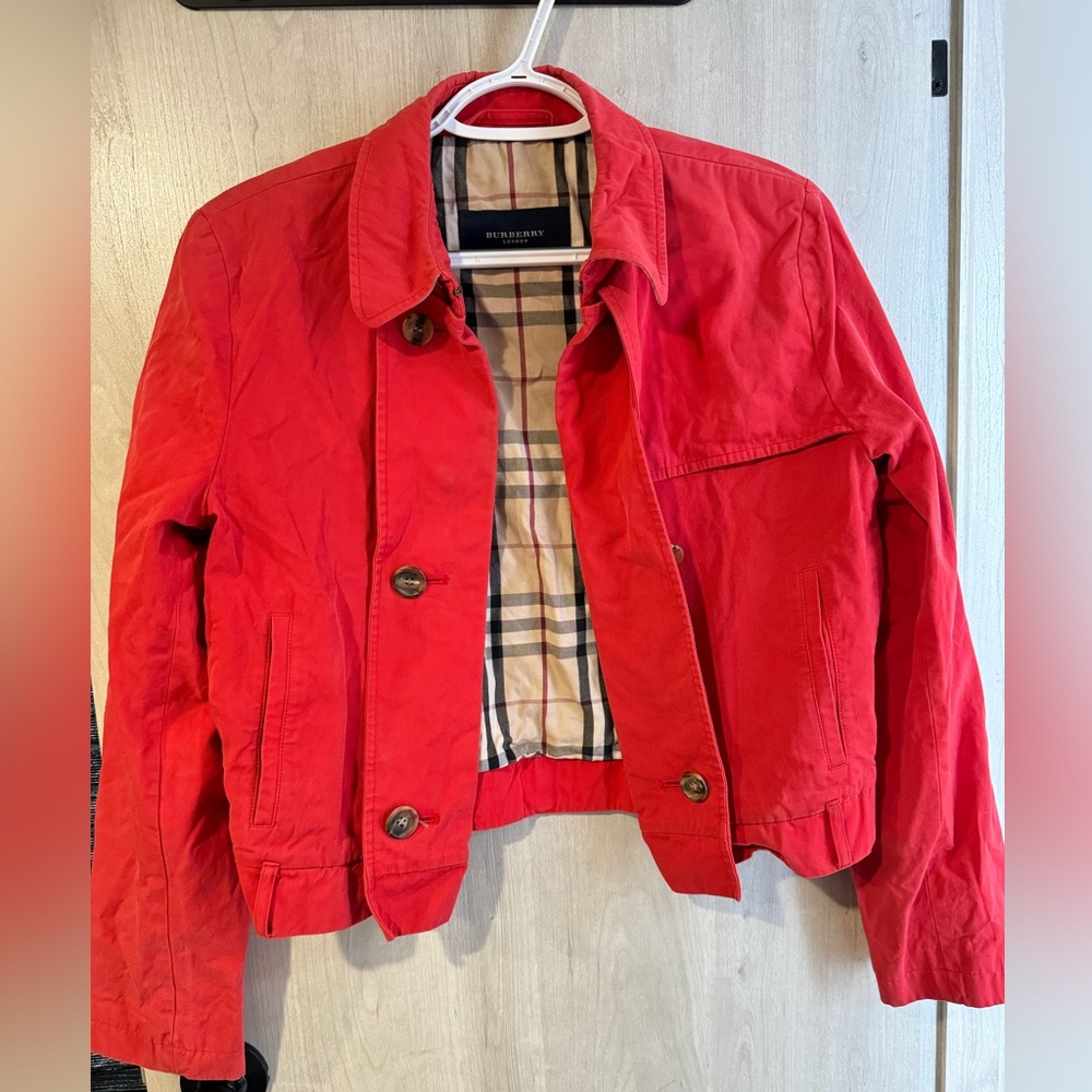 Burberry London Women's Red Lightweight
Cropped Trench Coat Plaid Inside Liner